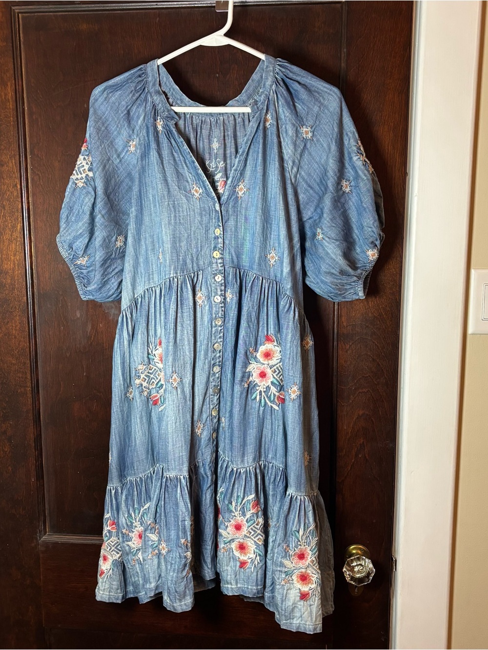 Kyla Seo Embroidered Dress Medium Chambray Tencel Floral Boho Short Sleeve Artsy